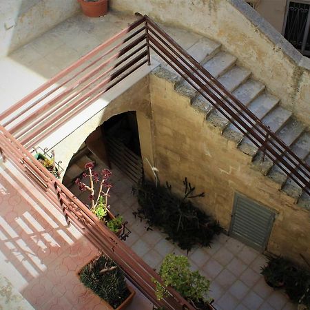 Dimora Vico Dei Nohi Bed & Breakfast Lecce Dış mekan fotoğraf