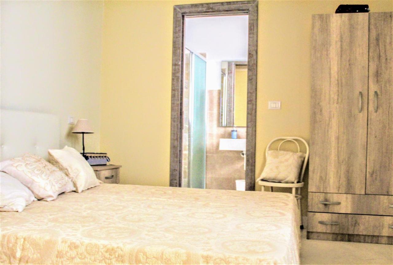 Dimora Vico Dei Nohi Bed & Breakfast Lecce Dış mekan fotoğraf